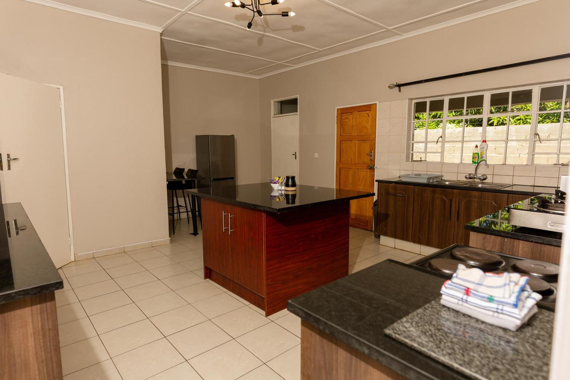 Hungwe House Villa Victoria Falls Esterno foto
