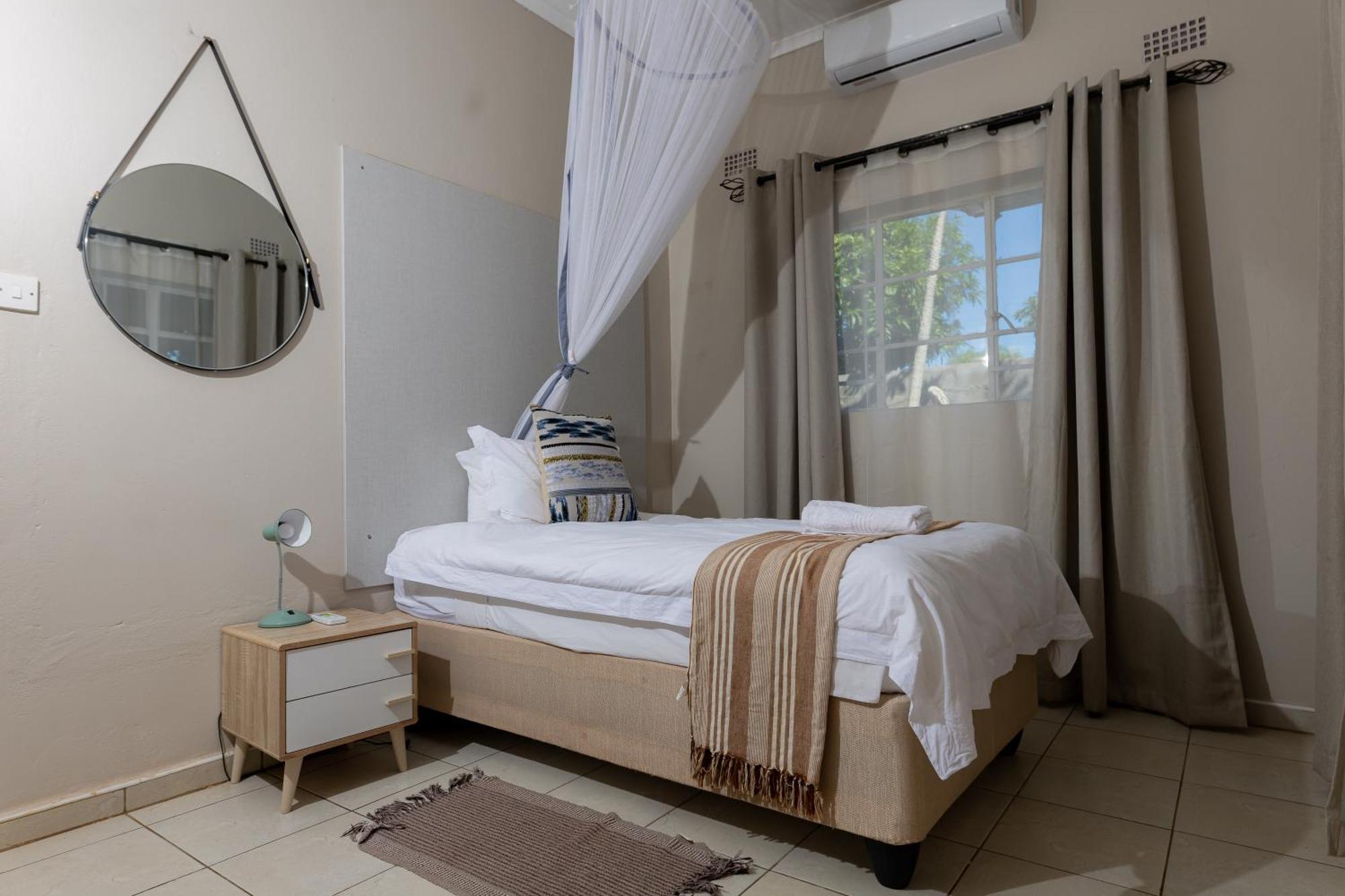 Hungwe House Villa Victoria Falls Esterno foto
