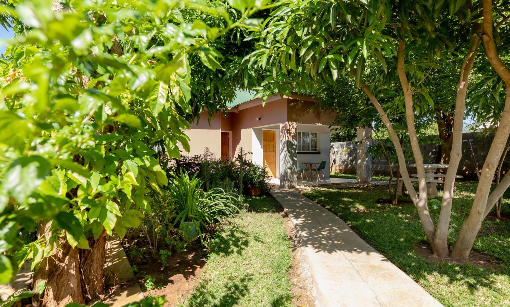 Hungwe House Villa Victoria Falls Esterno foto