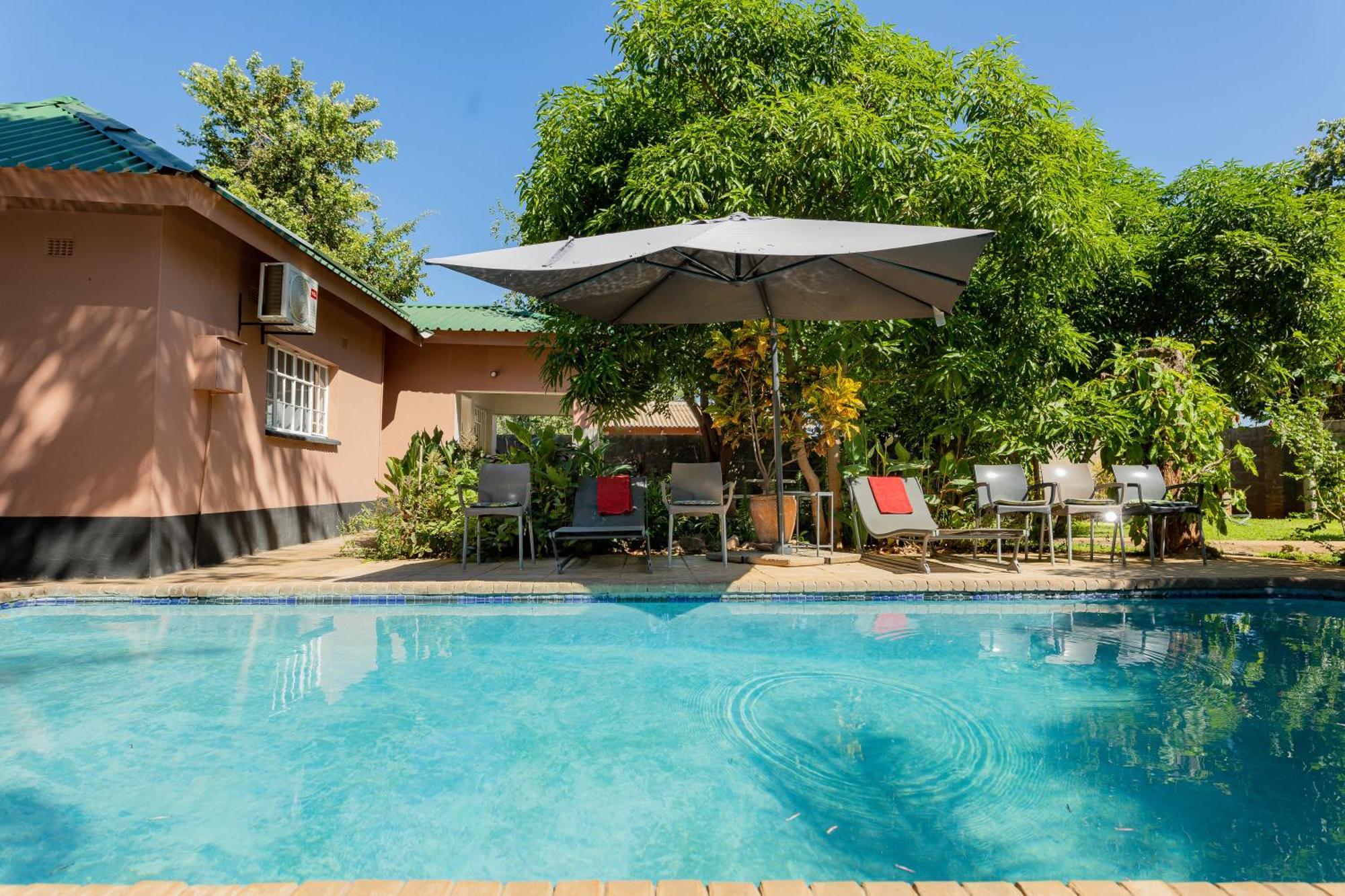Hungwe House Villa Victoria Falls Esterno foto